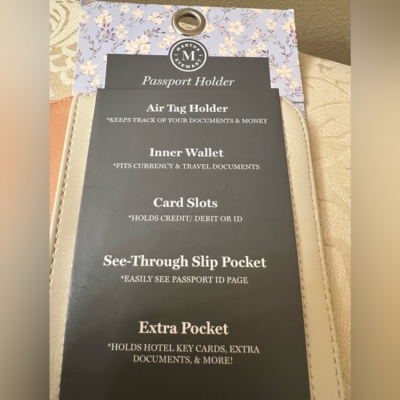 Martha Stewart Passport Holder NWT - Picture 6 of 6